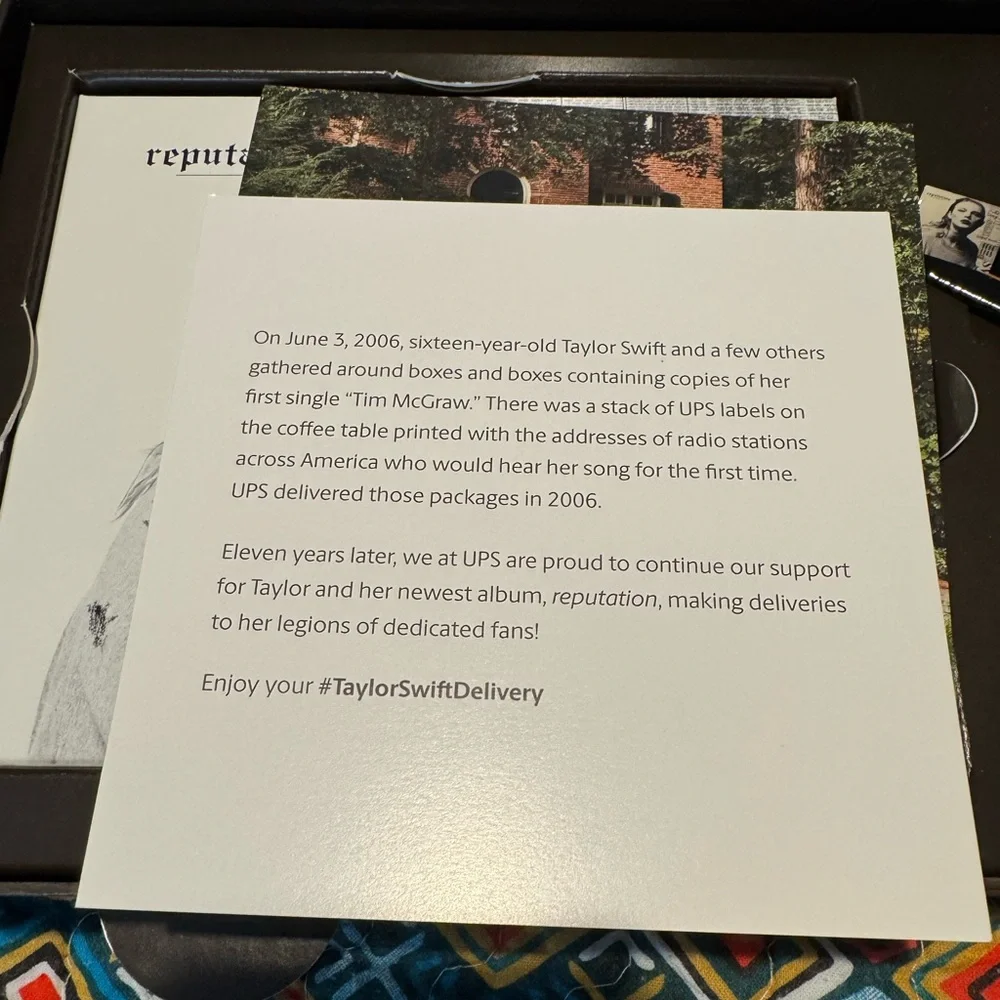 Taylor Swift Reputation UPS Truck Box Set - Picture 5 of 5